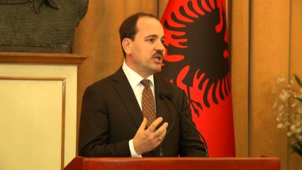 Nishani me median: Kuroni në mënyrë të merituar imazhin e Shqipërisë dhe shqiptarëve