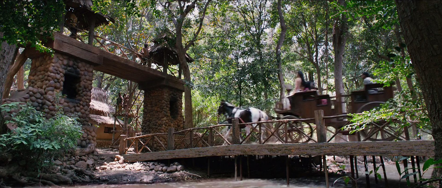 Puli - Official Trailer - Vijay, Sridevi, Sudeep, Shruti Haasan, Hansika Motwani