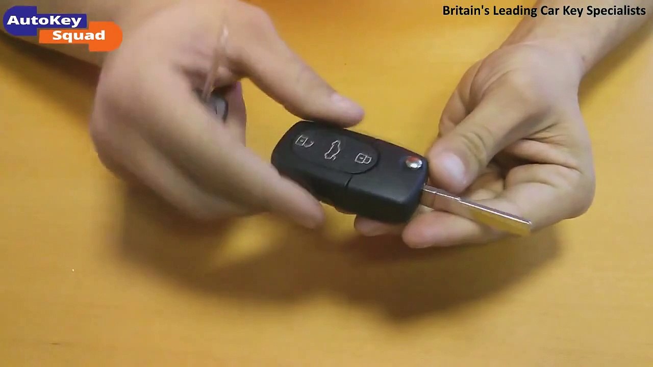 How to replace your car key remote fob battery on Audi A3 or Audi A4