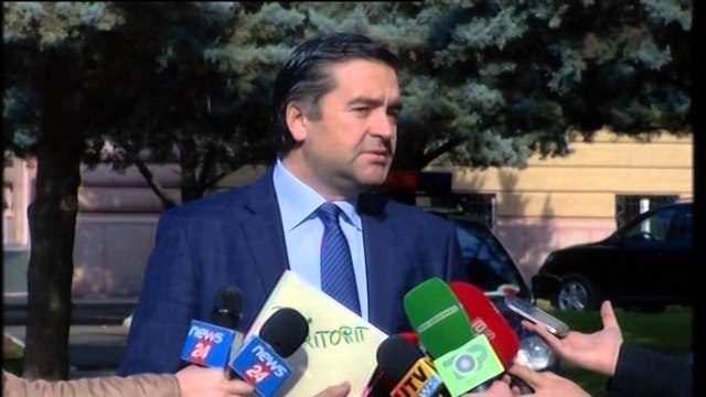 PS fton PD në reformën territoriale. Klosi: Basha i ka kthyer kurrizin interesit të qytetarëve