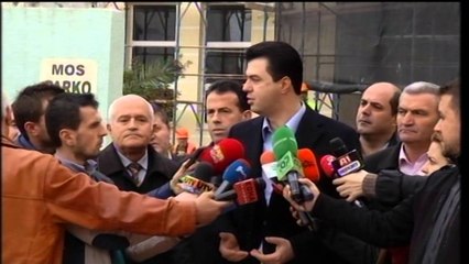 Basha -- Mazhoranca, presion mbi institucionet: Deklarata e Moore, vlerësim për opozitën