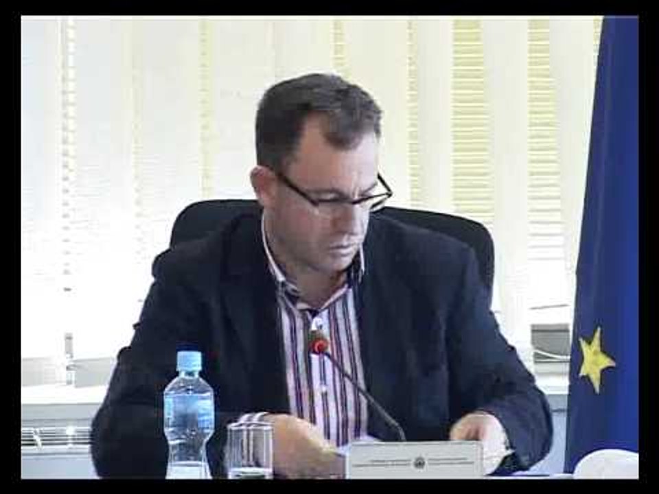 Jakupi: Materiali zgjedhor të jetë edhe në gjuhën shqipe