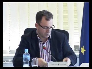 Jakupi: Materiali zgjedhor të jetë edhe në gjuhën shqipe