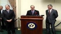 Eliot Engel inkurajon politikën shqiptare: Duhet bashkëpunim për të ecur drejt integrimit