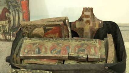 Ikonat e sekuestruara në banesën e Thimos. Janë vjedhur në kishat shqiptare dhe maqedonase