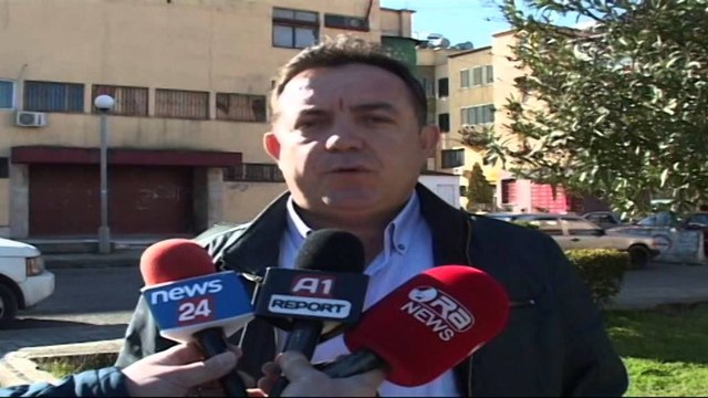 Lezhë, nis pastrimi i kolektorit kullues. Do të parandalojë përmbytjet, nuk është zgjidhje