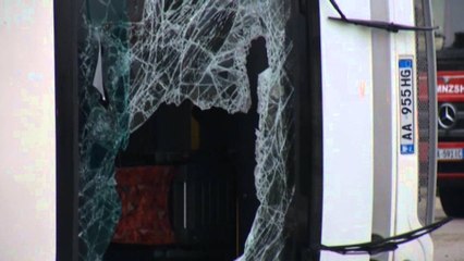 Tiranë, autobuzi përplaset me automjetin, lëndohen disa persona