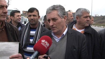 Protesta e furgonave të Tiranës, nëse qeveria s`tërhiqet, grevë e përgjithshme