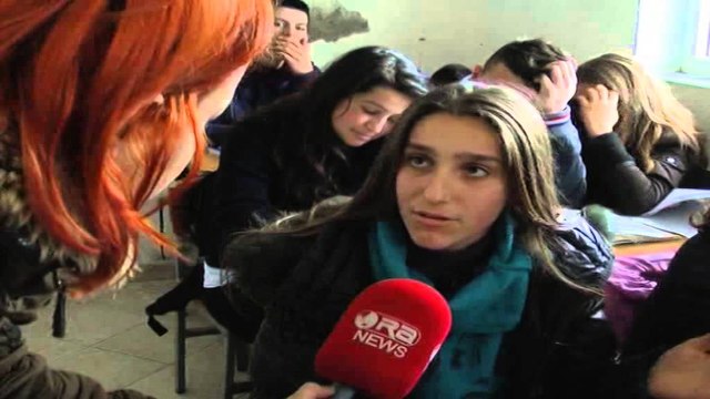 Çudi shqiptare në Elbasan, shkolla e re bosh, nxënësit në ish-repartin ushtarak