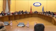 Meta pret delegacion komunal nga Kosova. Diskutohet edhe për reformën territoriale