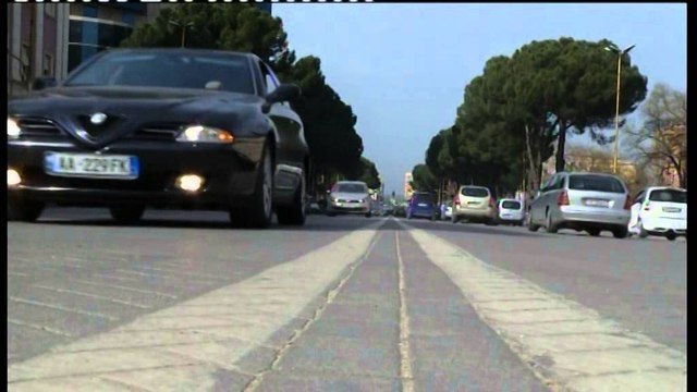 SHBA paralajmëron qytetarët e saj. Para se të hipni, kontrolloni makinat për tritol