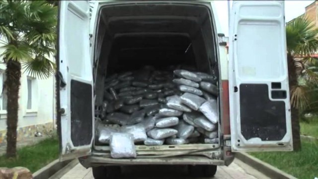 Vlorë, sekuestrohen 2 tonë drogë. Vinte nga Lazarati dhe kishte destinacion Italinë