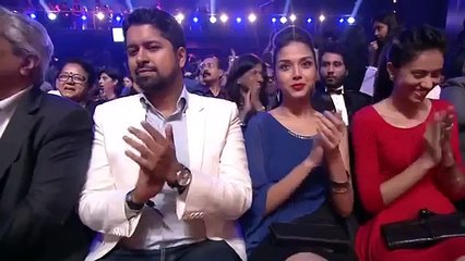 Arijit Singh Live Mashup in Mirchi Music Awards