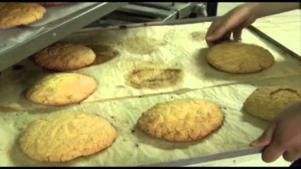 Ballokumet "pushtojnë" Elbasanin, ëmbëlsira tradicionale që përgatitet në Ditën e Verës