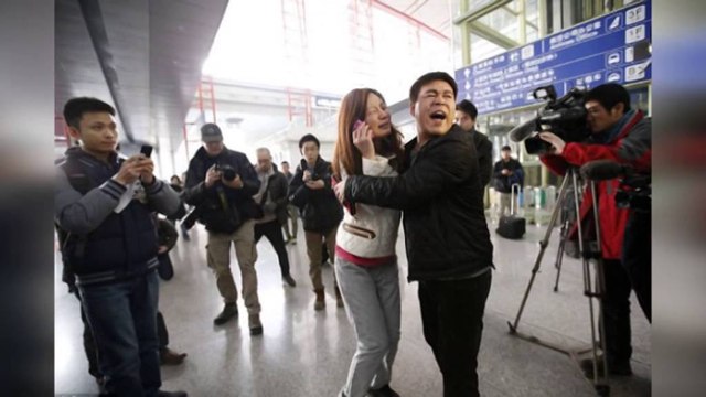 Del nga radari avioni me 239 pasagjerë.Ishte nisur nga Kuala Lumpuri drejt Kinës,nuk dihen shkaqet