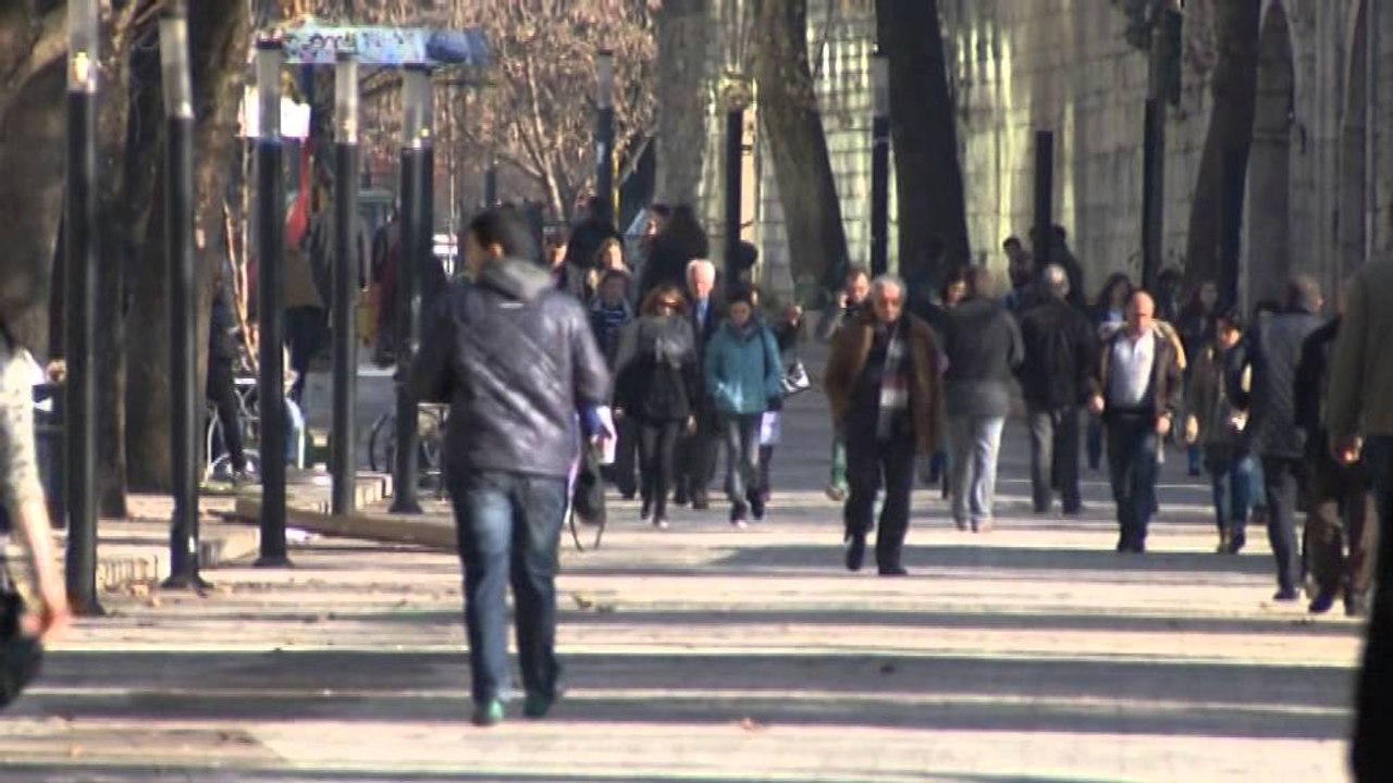 Muaji shkurt "shpon" xhepat e shqiptarëve, INSTAT: Rritje çmimesh, s'ka konsum