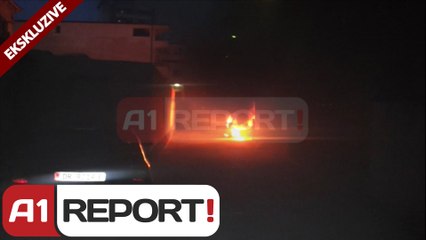 Скачать видео: A1 Report - Durres, digjet makina e një aktivisti te PS, dyshohet e qellimshme