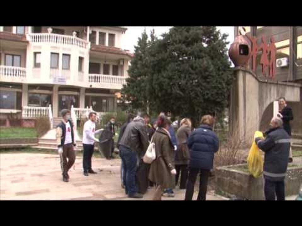 Lajme - Pastrimi i qytetit 10 mars