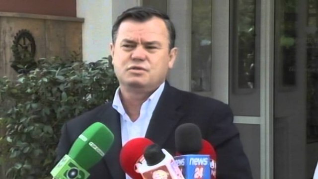 Rihapet çështja e djegies së gazetës Koha Jonë .Botuesi Nikoll Lesi thirret në Prokurorin e Tiranës