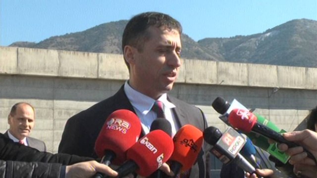 Zoto: Burgu i Drenovës, model sa i përket masave