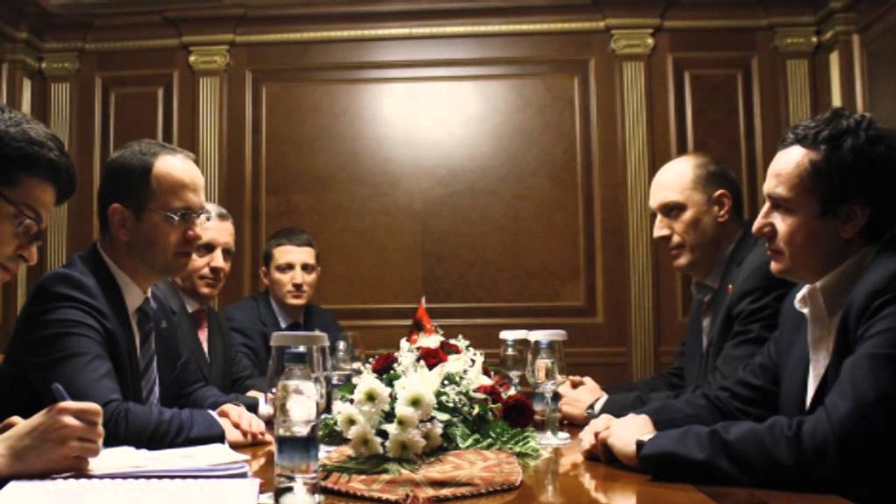 Bushati nis vizitën zyrtare në Kosovë. Takohet me kryetarin e vetëvendosjes, Albin Kurti