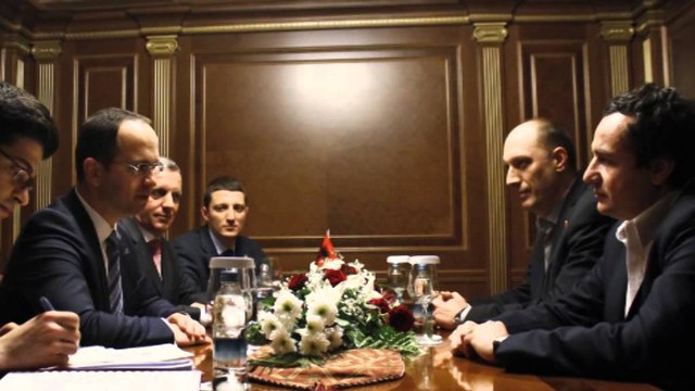 Bushati nis vizitën zyrtare në Kosovë. Takohet me kryetarin e vetëvendosjes, Albin Kurti
