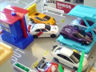 Takara Tomy: Tomica Car Race (2)