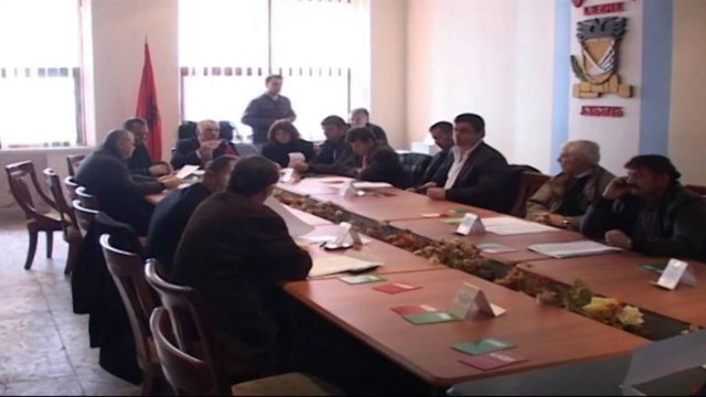 Lezhë, bllokohet ndarja e ndihmës ekonomike. Shkak, mosmbledhja e këshillave bashkiake