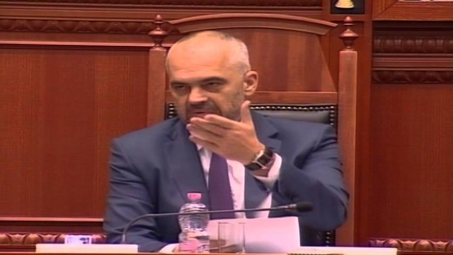 Përplasen për FMN , Berisha: Zhulsi po rrit ujin; Rama: Je bërë si Shaban Qosja