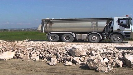 Haxhinasto inspekton Lushnje-Berat, ndjek ecurinë e punimeve në aksin problematik