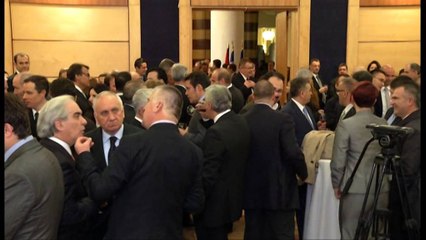 Festohet 193 vjetori i shtetit grek. Rokanas garanton mbështetje për statusin kandidat