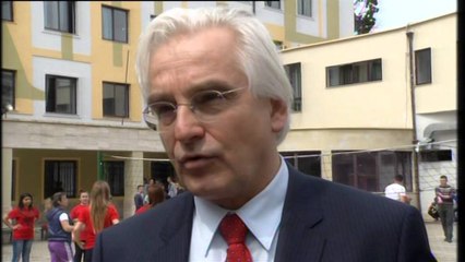 Hofman konfirmon qëndrimin e Merkel. "Statusi do të mbështetet në raportin e KE-së"