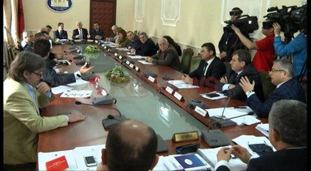 Debat për "ushqimin e dashurinë" te "Ligjet", Mediu: Ç'ke ngrënë?Fino: Mos provoko