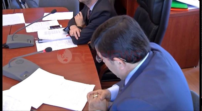 Fullani: Politika të ndihmojë ekonominë; Deputetët: BSH, kujdes për borxhindhe kreditë