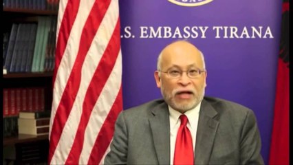 Arvizu mesazh për Ukrainën. "Shqiptarët, pjesë e fortë e demokracisë"