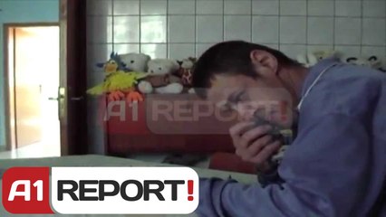 A1 Report - Tepelene, 25-vjeçari me aftesi te kufizuar formon figura me 'puzzle'