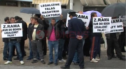 Kamëz, protesta për legalizimet falas. Tentojnë të bllokojnë rrugën