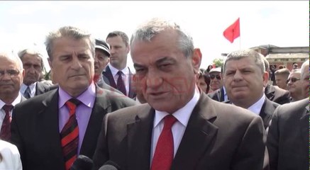 5 Maji, homazhe në qytetin e Fierit dhe Lushnjës