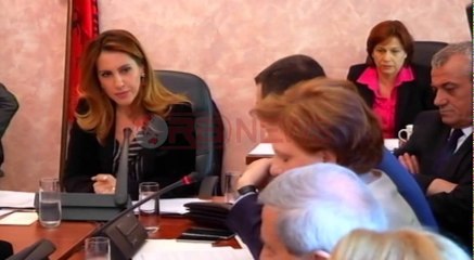 Debate te "Integrimi",PD: 7 mijë të shkarkuar, mes tyre gra që s'janë kinge