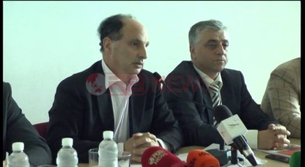 Pedagogët e "Aleksandër Moisiu" kundër reformës në arsimin e lartë