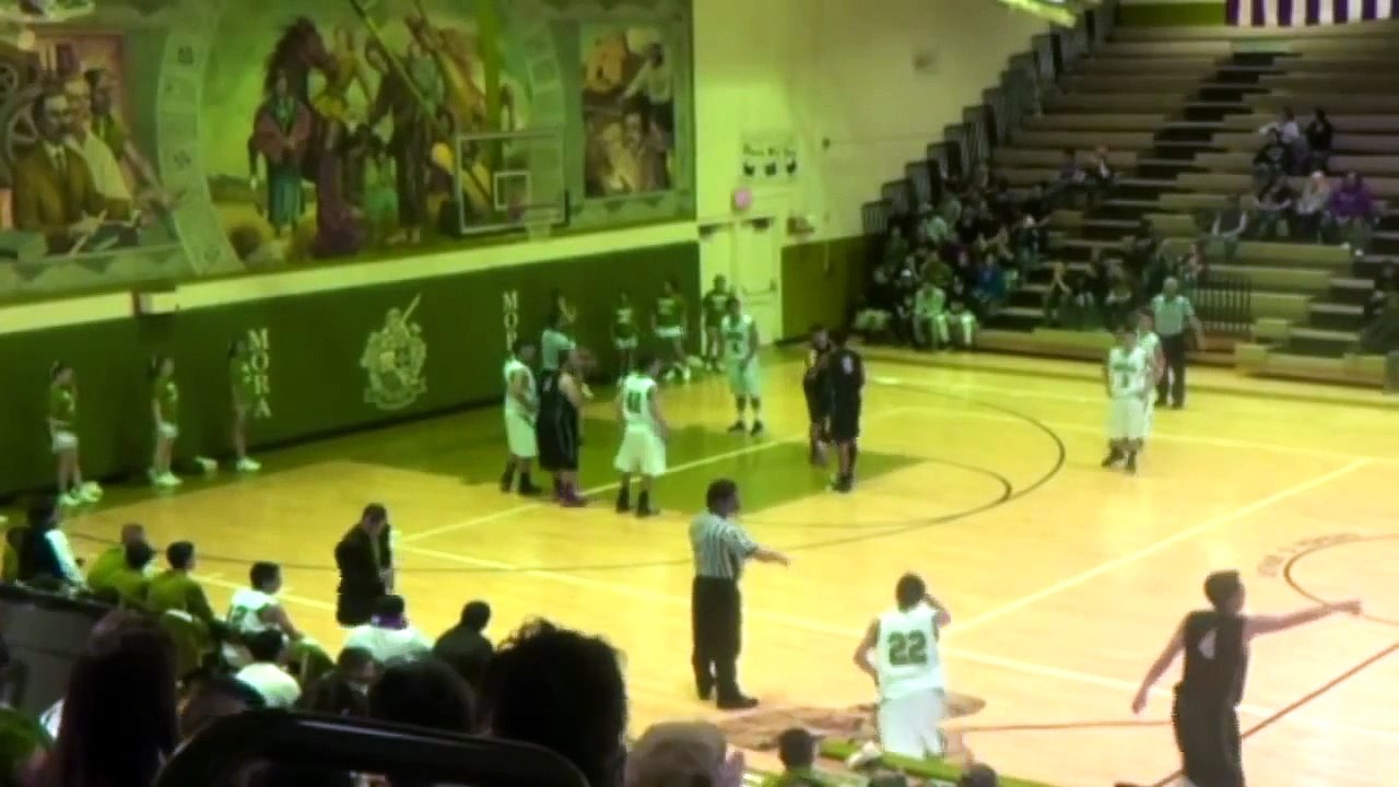 One-armed teen athlete creating a buzz