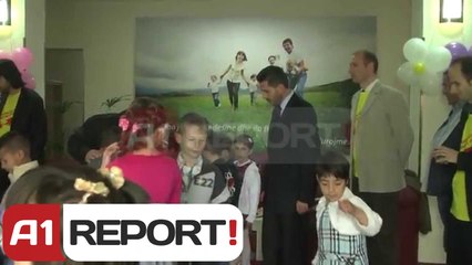 A1 Report - Dita Nderkombetare e Jetimeve Femijet ne proteste per te drejtat
