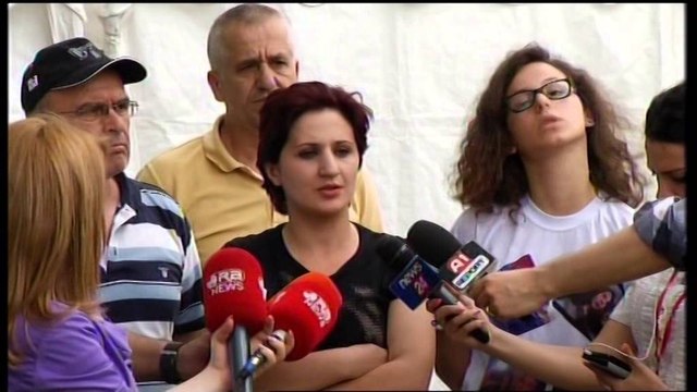 Të larguarit nga administrata. Grevistët: Presion për t'u dorëzuar
