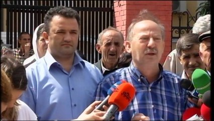 Tải video: Në grevë urie edhe ish të përndjekurit. Çadra tek parlamenti, ja kush janë 5 kërkesat e tyre