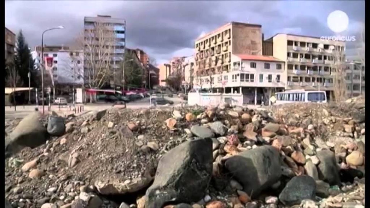 Bllokohet fushata në Mitrovicë. Shkak, materialet zgjedhore me logon e Kosovës