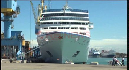 Sezoni turistik sjell kroceret e para, ankorohet në Durrës "Nautika" me 650 turistë