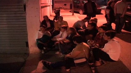 Vijon protesta e tregtarëve lezhianë. Prej 4 ditësh, të izoluar në ambientet e tregut