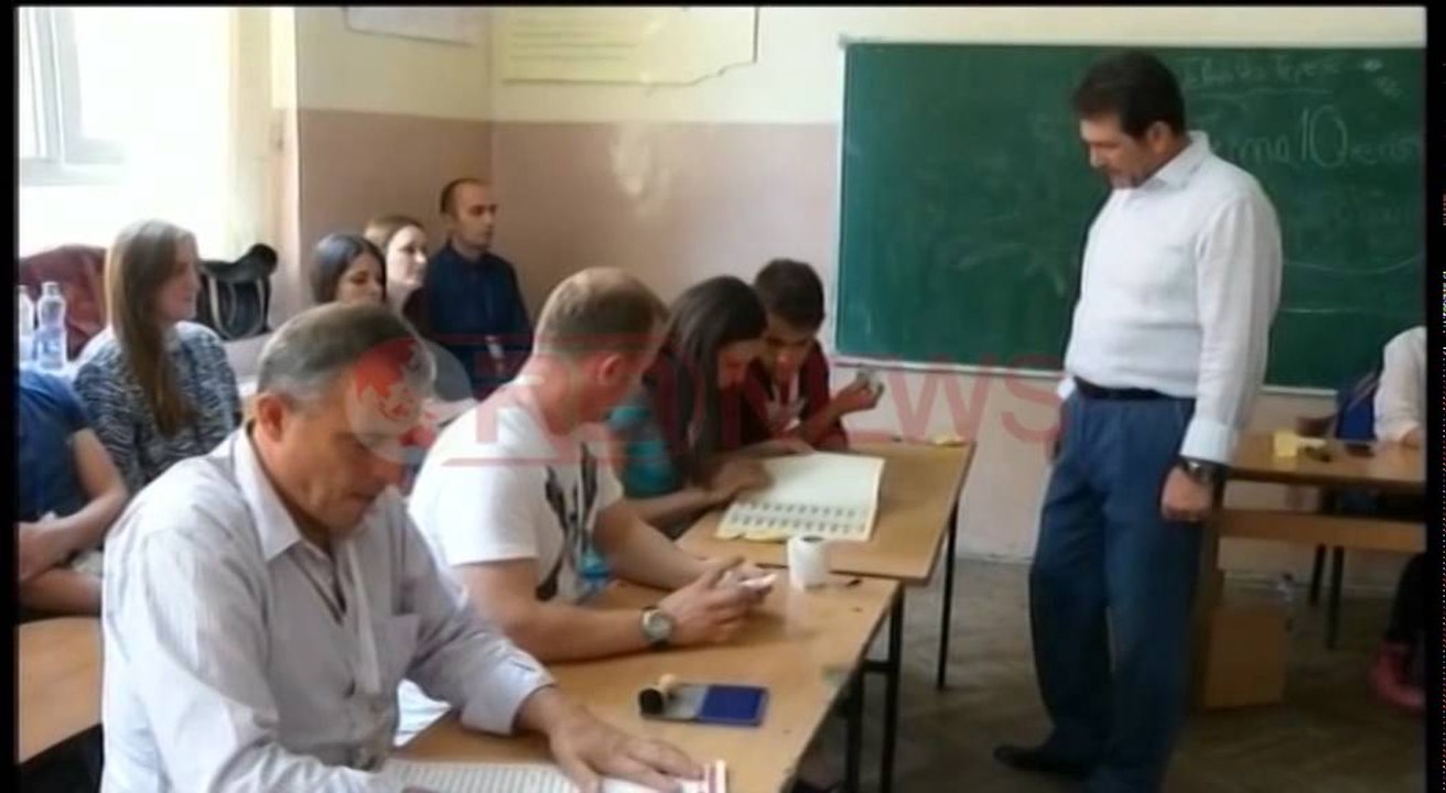 Kosova në sytë e botës:  Zgjedhjet nën hijen e investigimit të krimeve të luftës