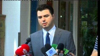 Basha, drekë për statusin.  Kërkon mbështetjen e ambasadorëve të BE-së