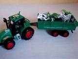 traktor ciągnik przewóz zwierząt zabawka tractor toy transport of animals